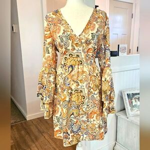 NWT'S - OVER THE MOON - Super Cute Gold Tone Paisly Dress - Size Large